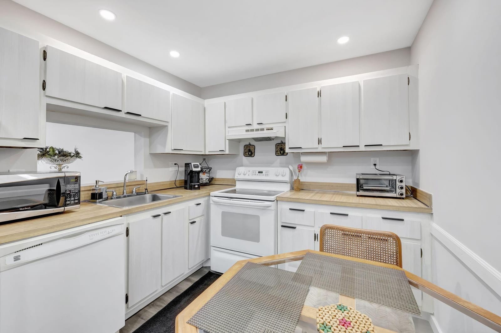 2800 Somerset Drive 218j — photo 10
