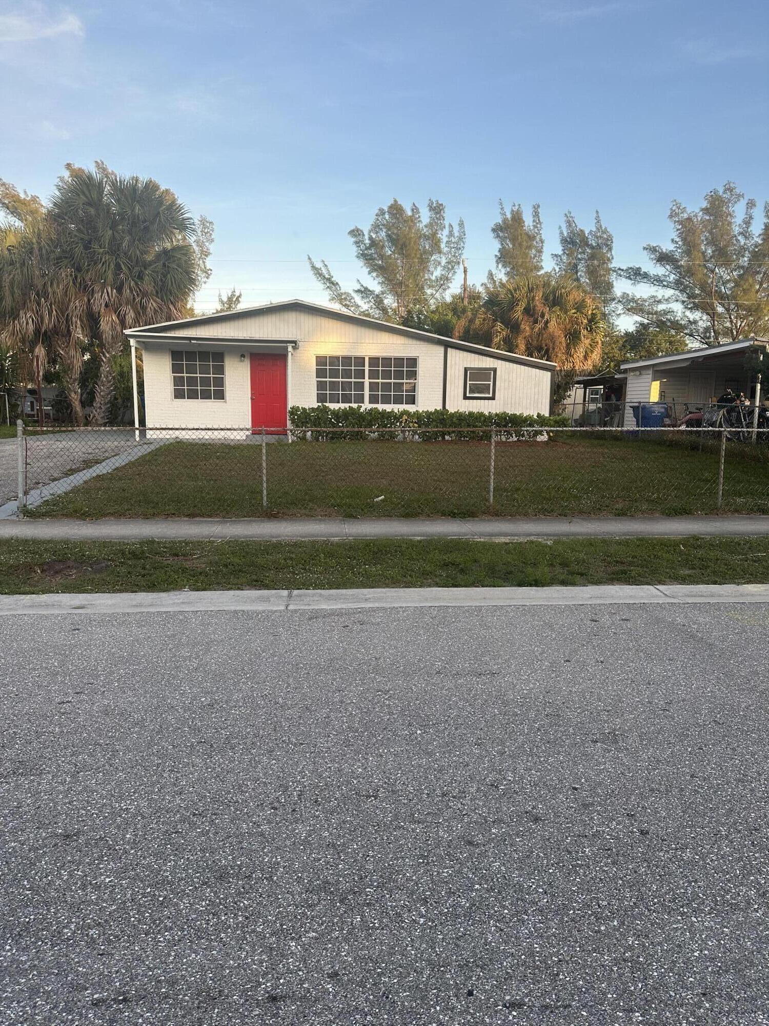 1210 Avenue R, Riviera Beach, FL 33404, Riviera Beach