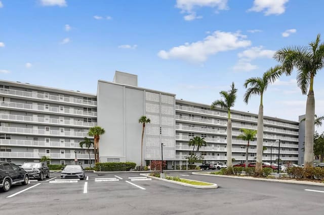 5500 NW 2nd Avenue 121, Boca Raton, FL 33487