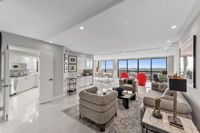 1900 Consulate Place 2104, West Palm Beach, FL 33401