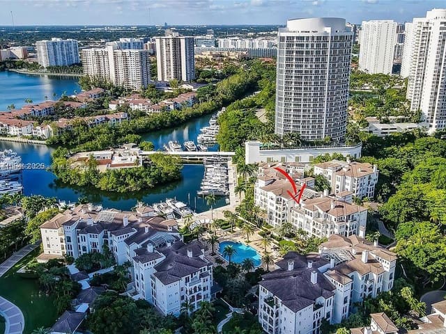 3900 Island Boulevard B-303, Mediterranean Village, Aventura, FL