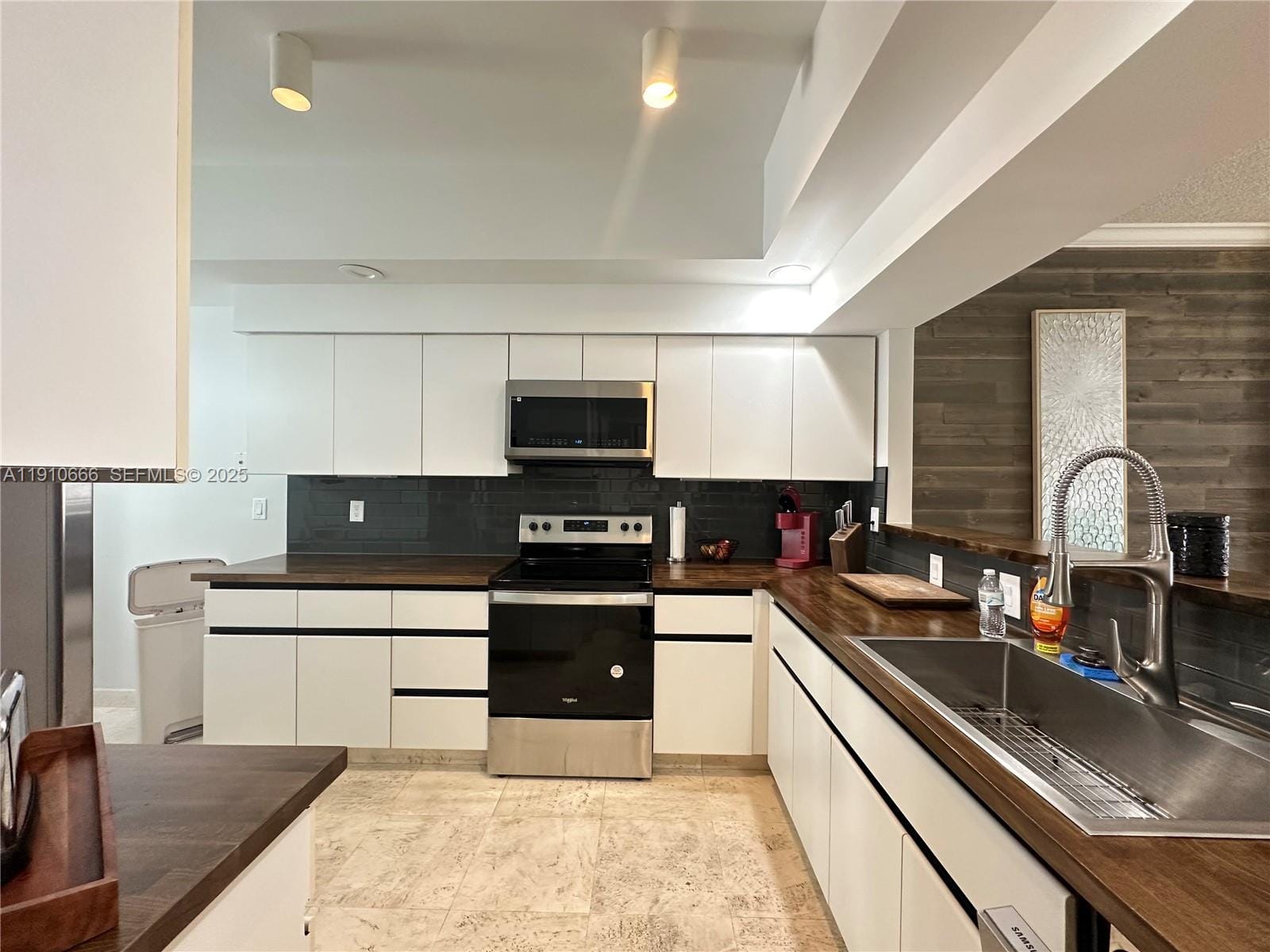 3900 Island Boulevard B-303, Aventura, FL 33160 photo 14