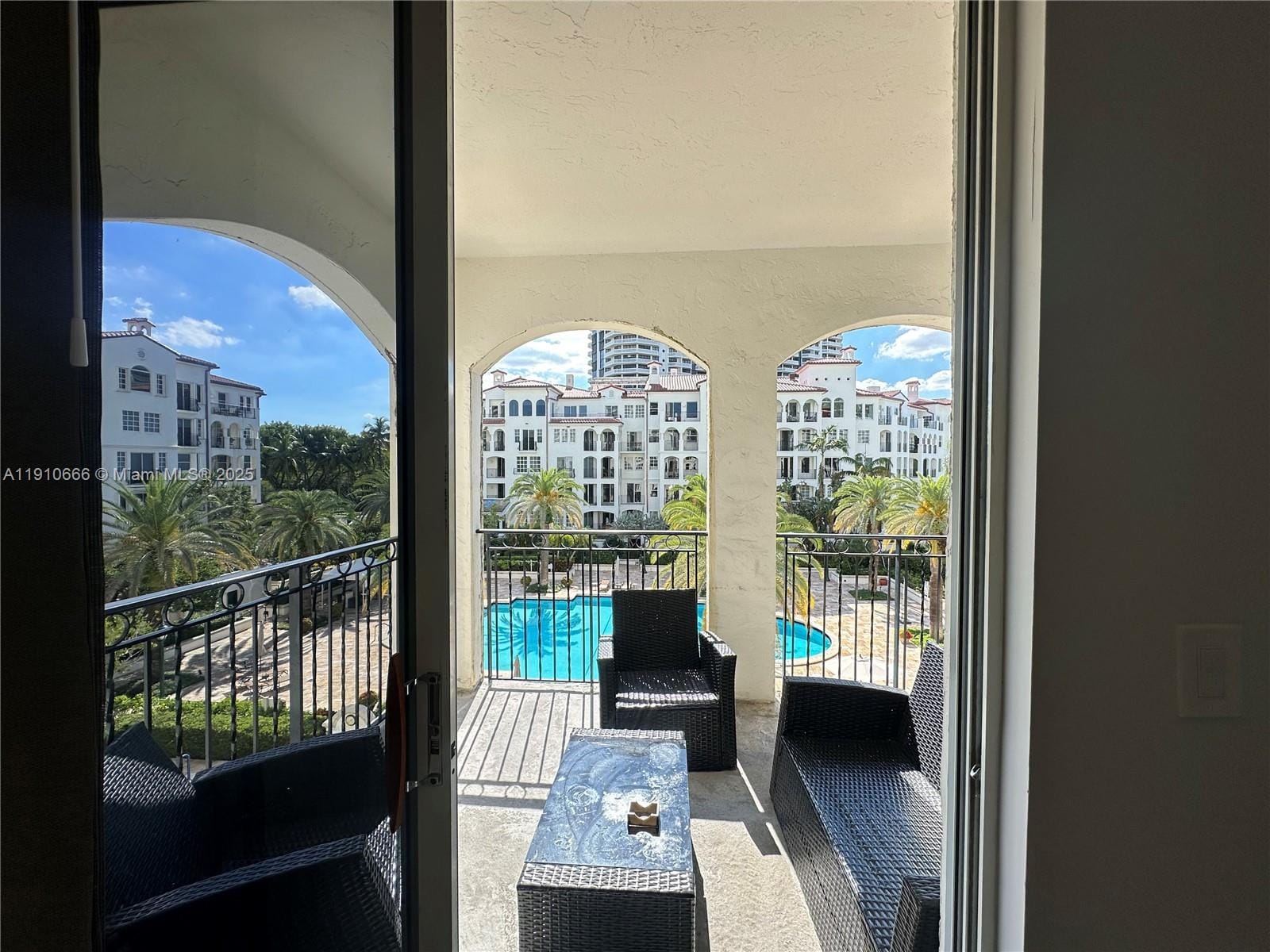 3900 Island Boulevard B-303 — photo 7