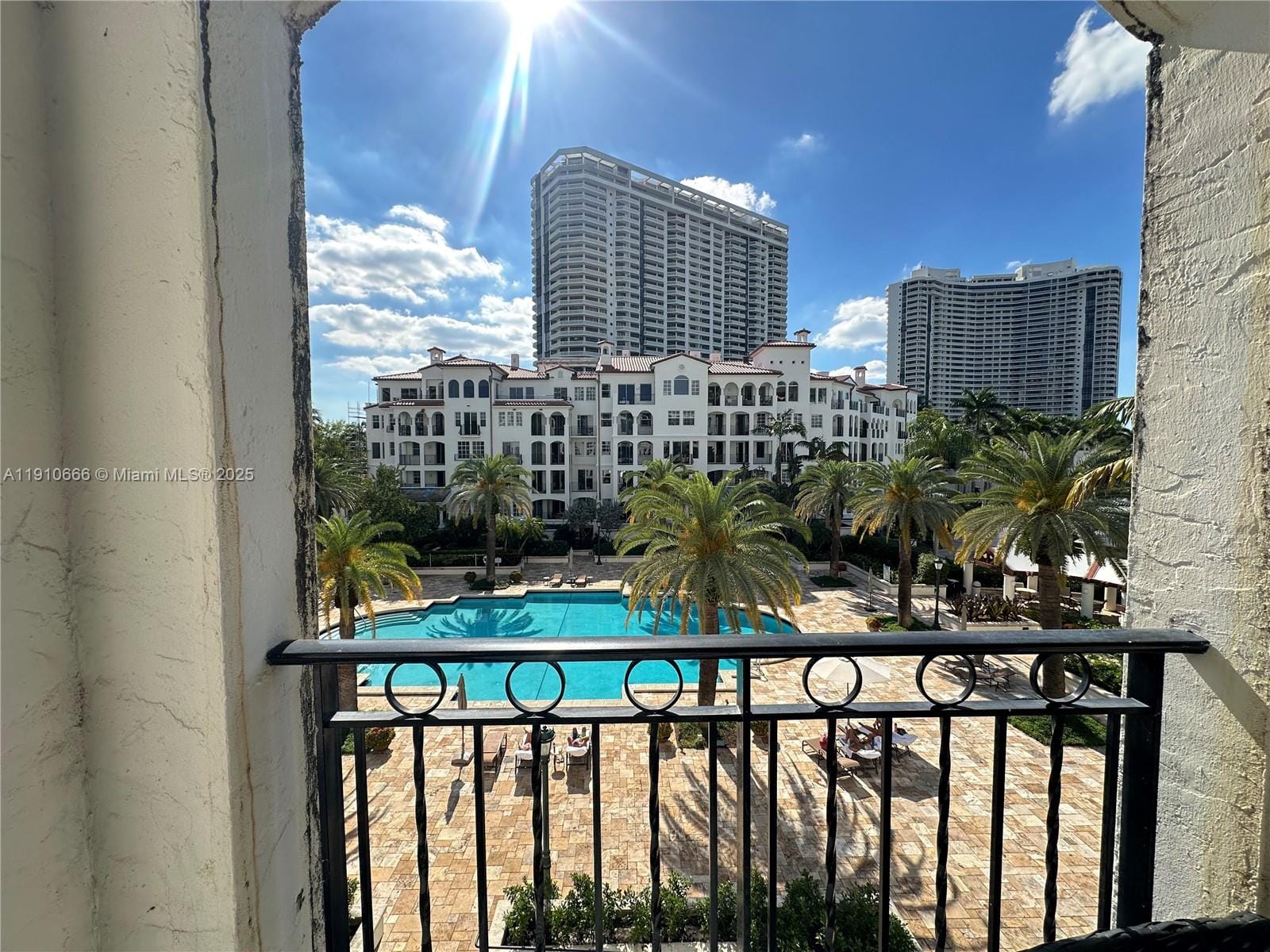 3900 Island Boulevard B-303 — photo 9
