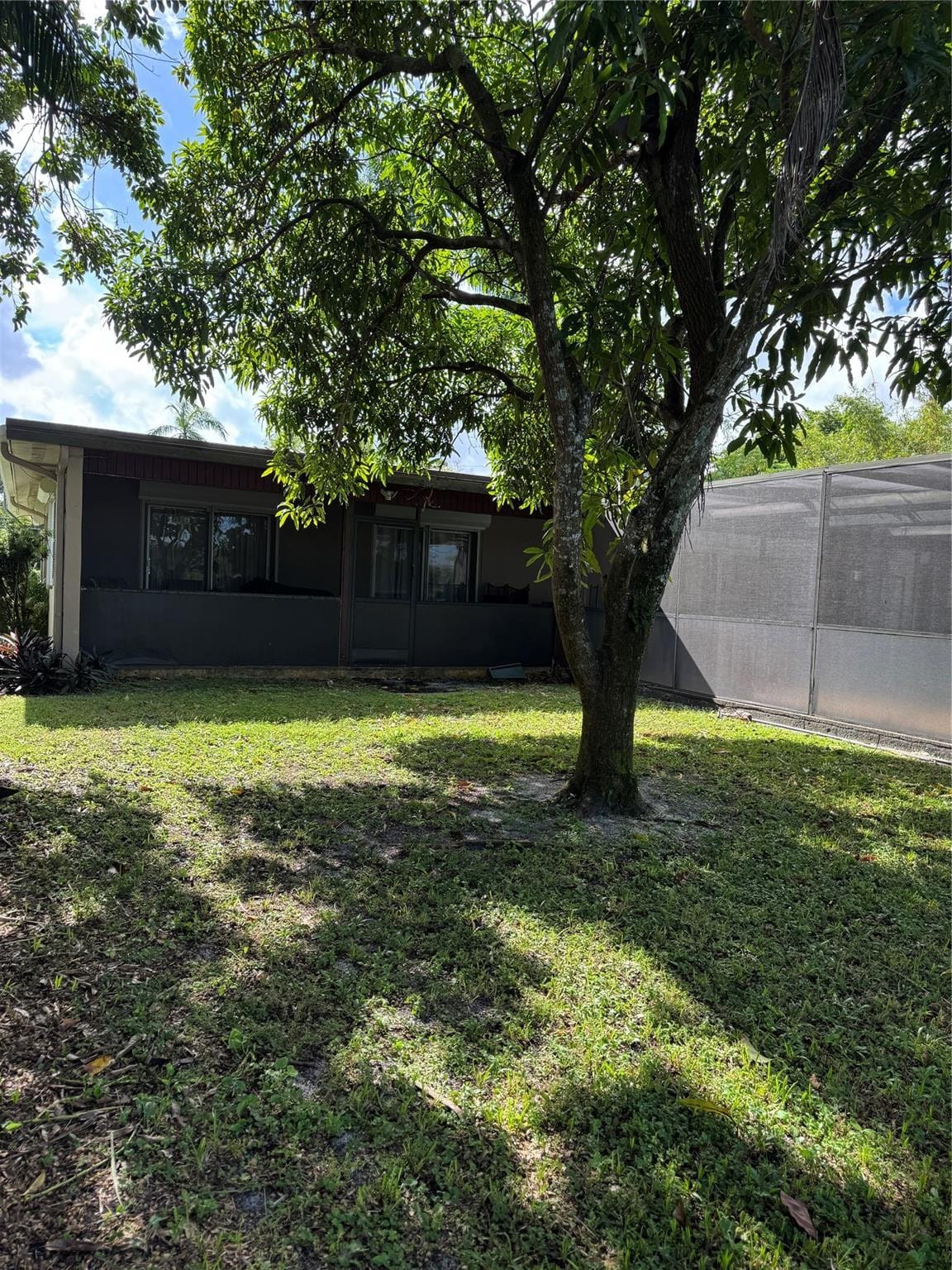 936 W Tropical Way, Plantation, FL 33317 photo 3