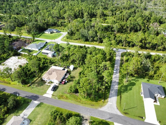 5501 Agulia Avenue, sold in Sun N Lk Seb Unit 10, Avon Park, FL