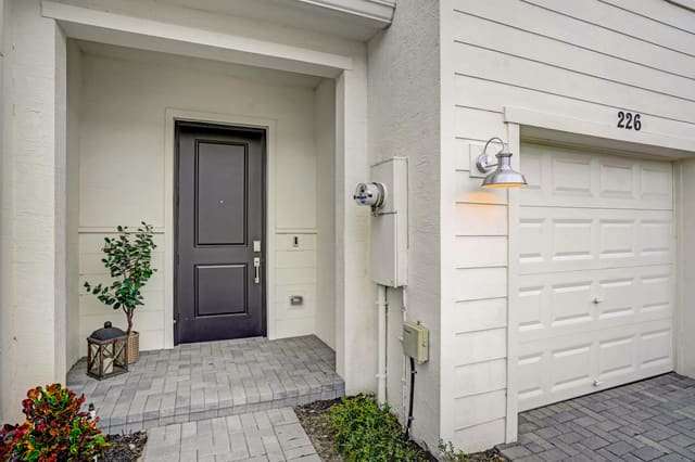 226 SE Woodbark Street, Port St. Lucie, FL 34984