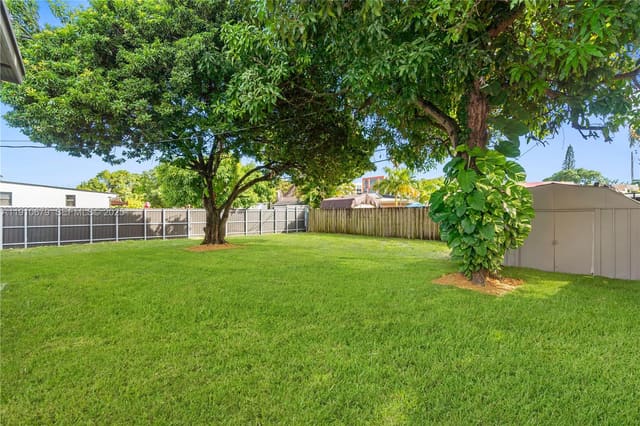 3840 NW 12th Terrace, sold in Le Jeune Manors, Miami, FL