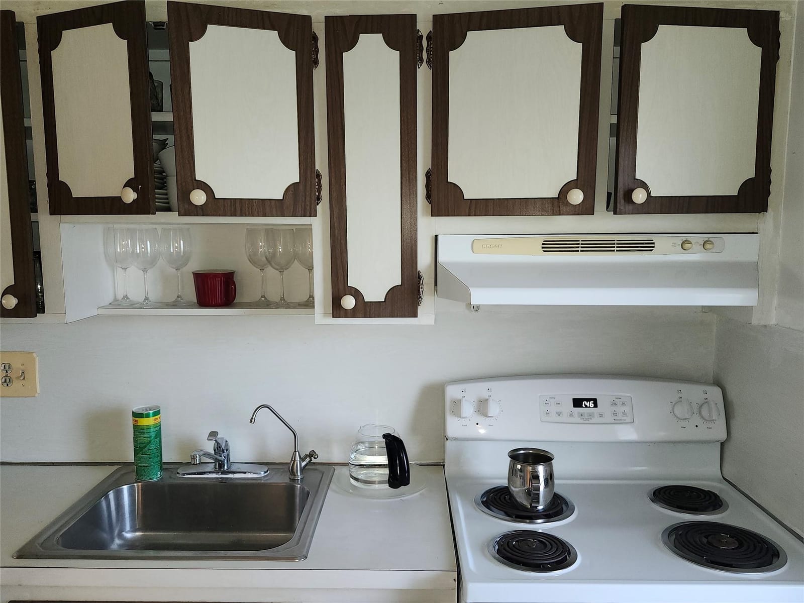 1201 Hillcrest Court 105 — photo 4
