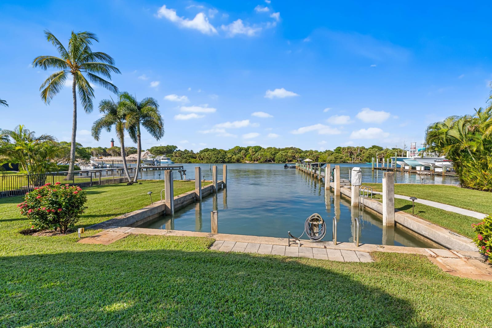 107 Lighthouse Drive, Jupiter Inlet Colony, FL 33469 photo 6