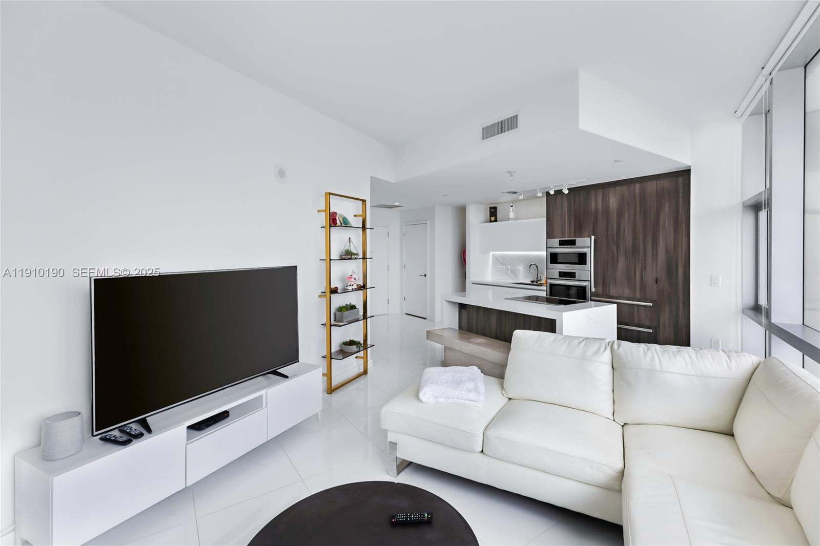 851 NE 1st Avenue 1202, Miami, FL 33132 photo 27