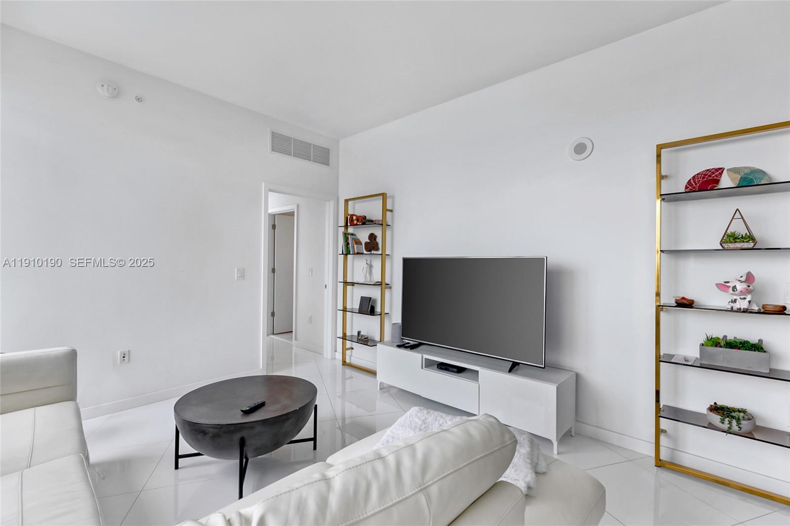 851 NE 1st Avenue 1202, Miami, FL 33132 photo 30