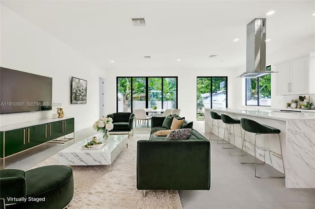 1511 SW 40th Terrace, sold in Collier Groves, Fort Lauderdale, FL