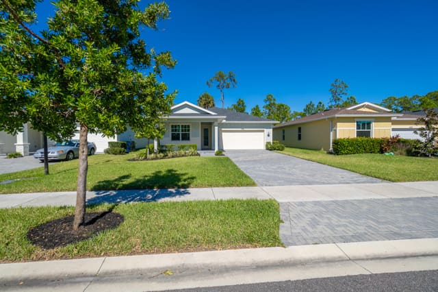 460 Veridian Circle NW, Palm Vista Everlands, Palm Bay, FL