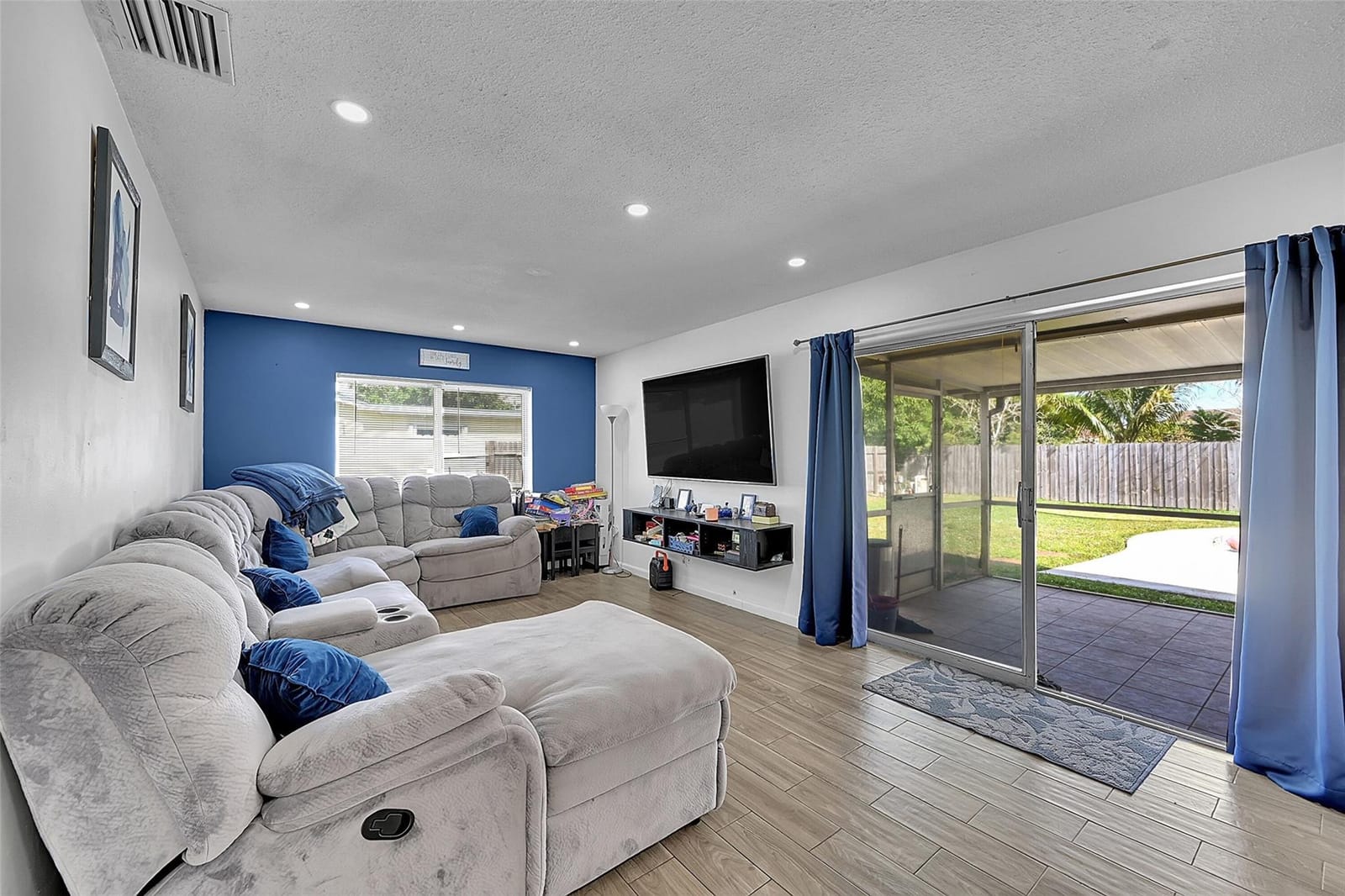 300 W Kathy Lane, Margate, FL 33068 photo 15