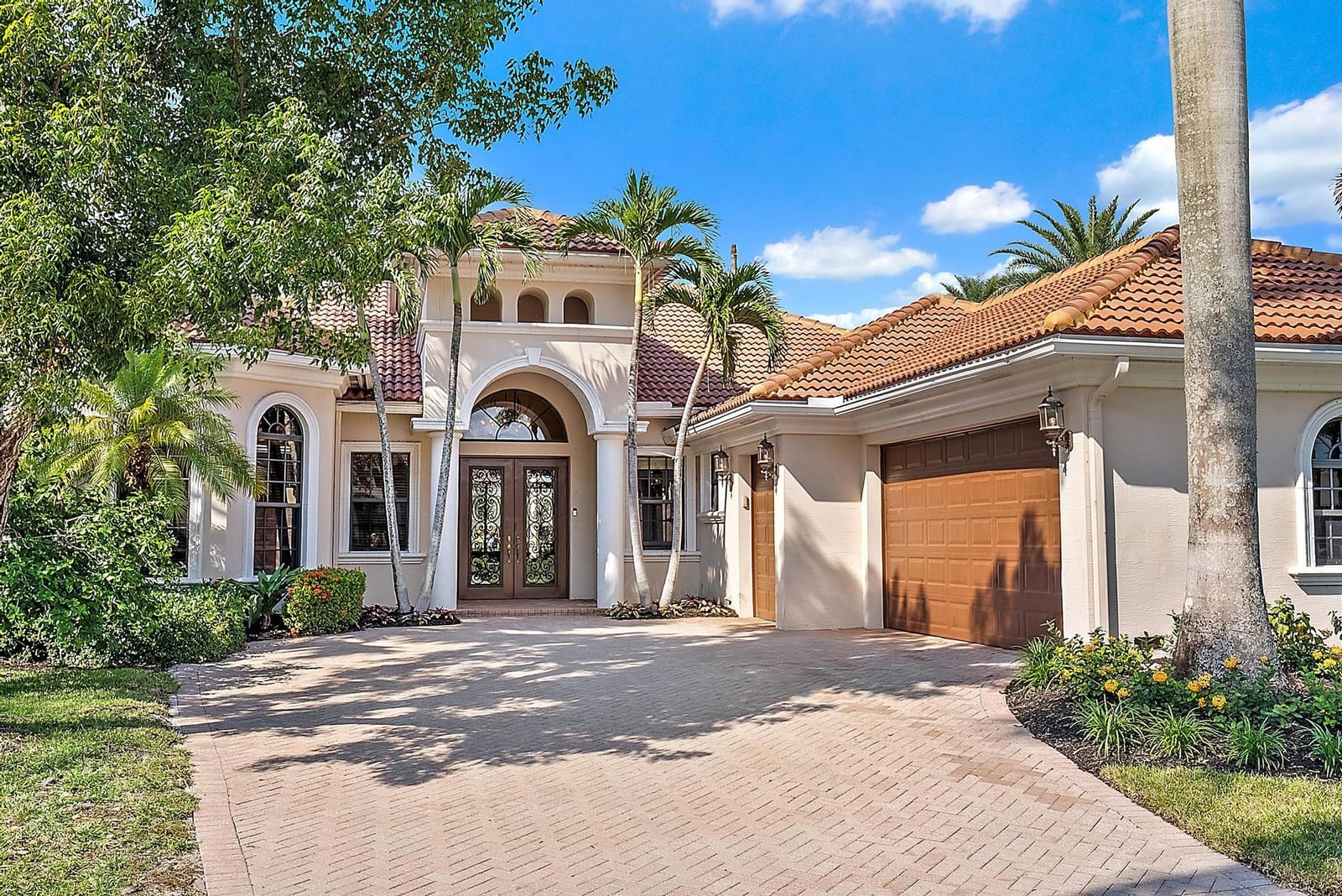 8053 Cranes Pointe Way, West Palm Beach, FL 33412