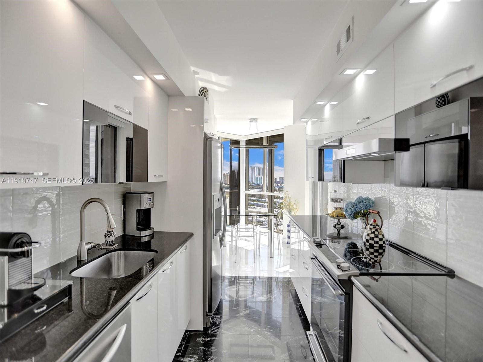1000 E Island Boulevard 2103, Aventura, FL 33160 photo 1