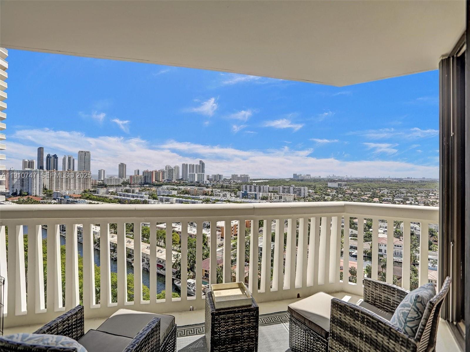 1000 E Island Boulevard 2103, Aventura, FL 33160 photo 22
