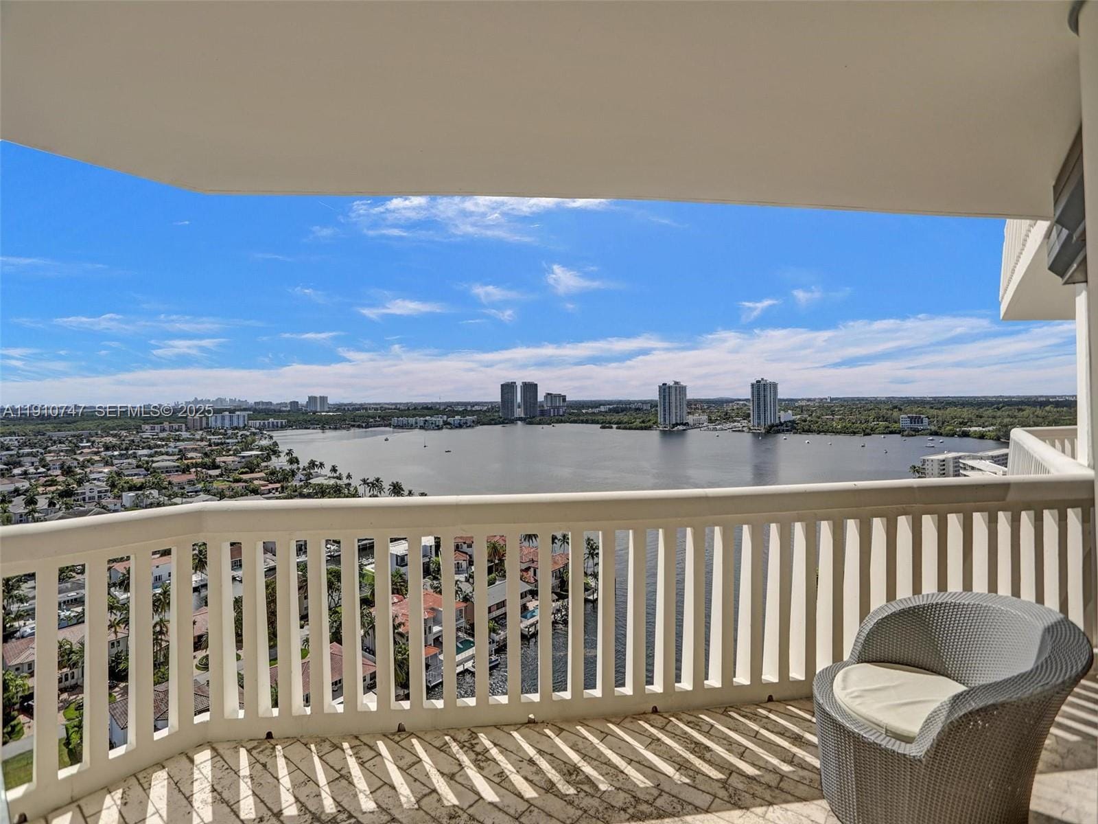 1000 E Island Boulevard 2103, Aventura, FL 33160 photo 27