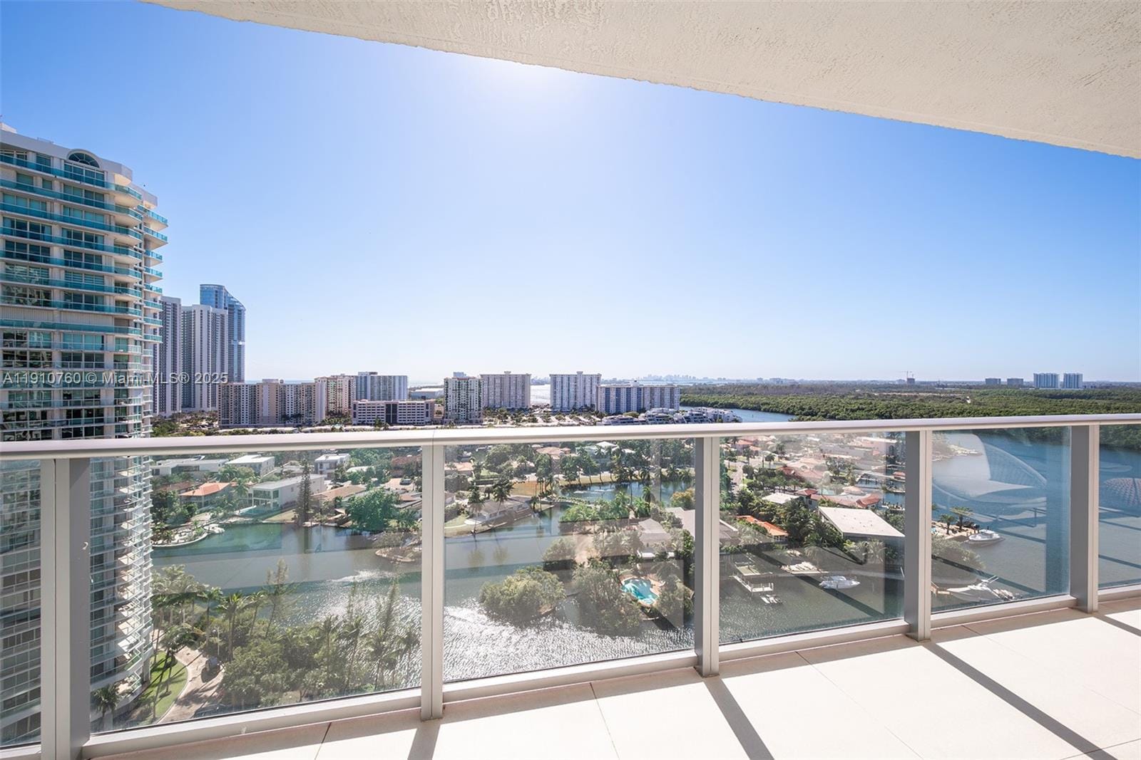 330 Sunny Isles Boulevard 5-1908 — photo 3