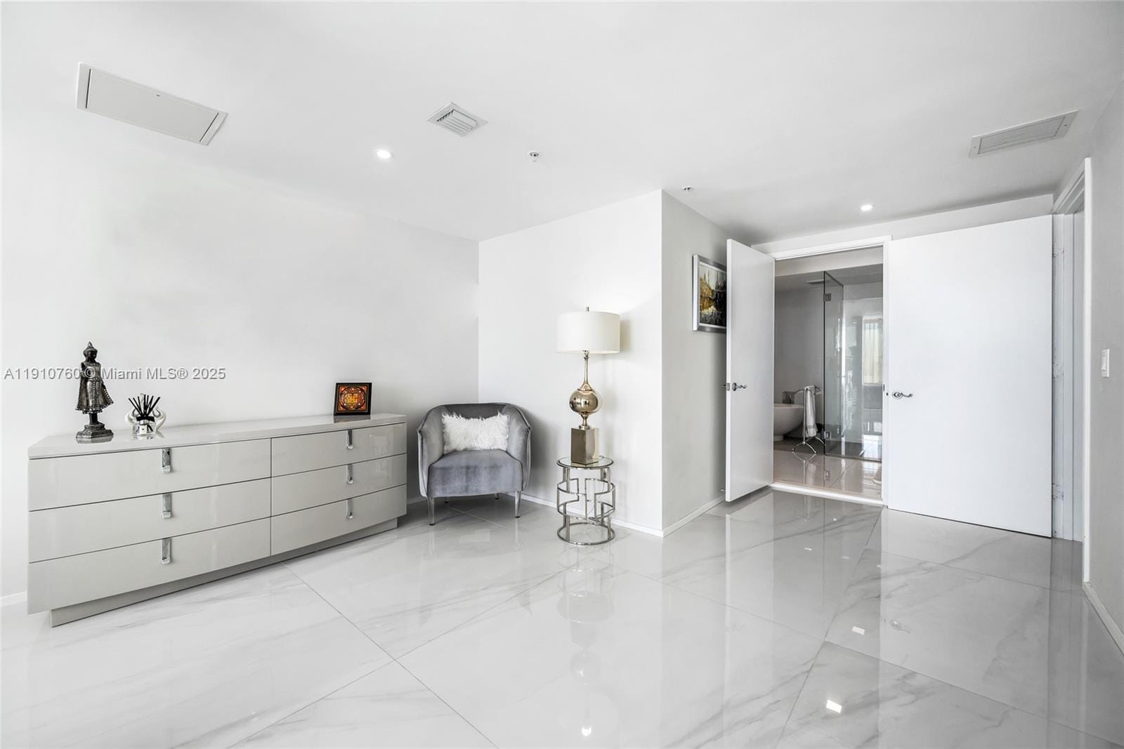 330 Sunny Isles Boulevard 5-1908, Sunny Isles Beach, FL 33160 photo 23