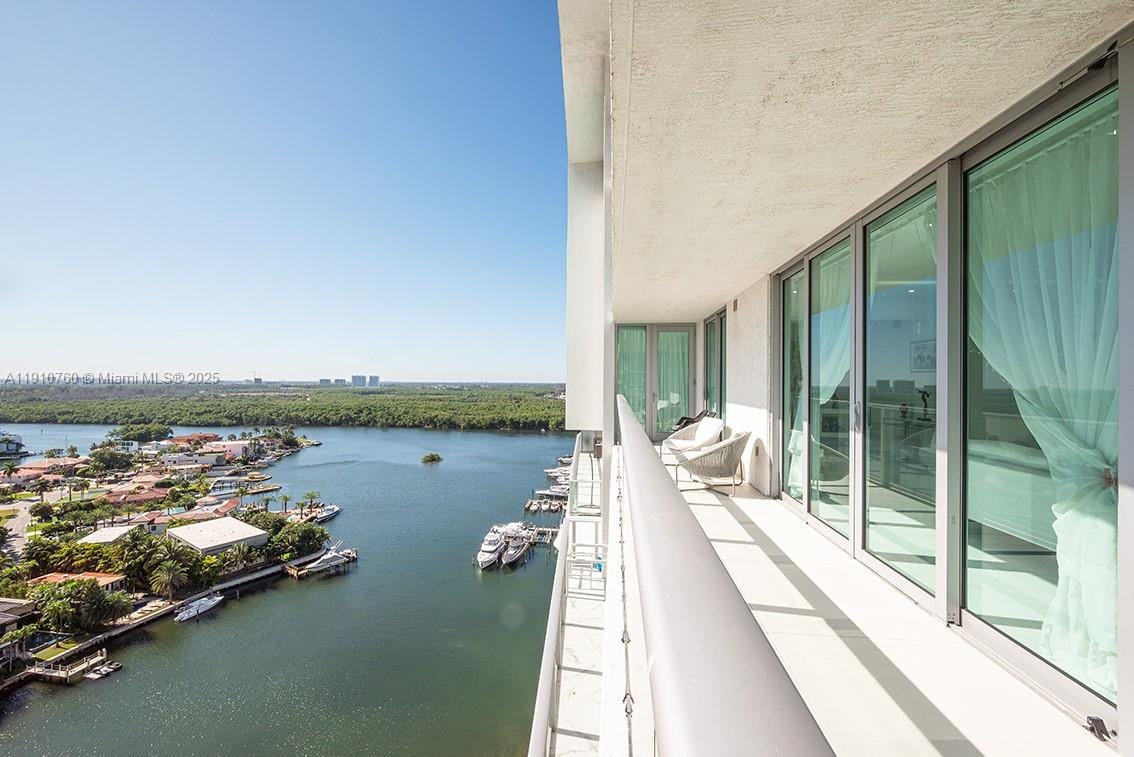 330 Sunny Isles Boulevard 5-1908 — photo 4