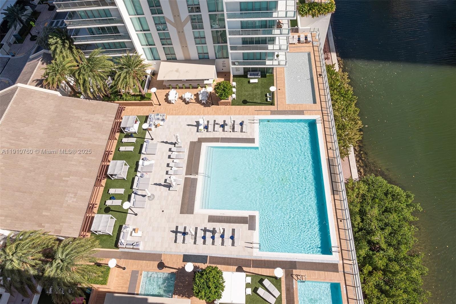 330 Sunny Isles Boulevard 5-1908 — photo 10