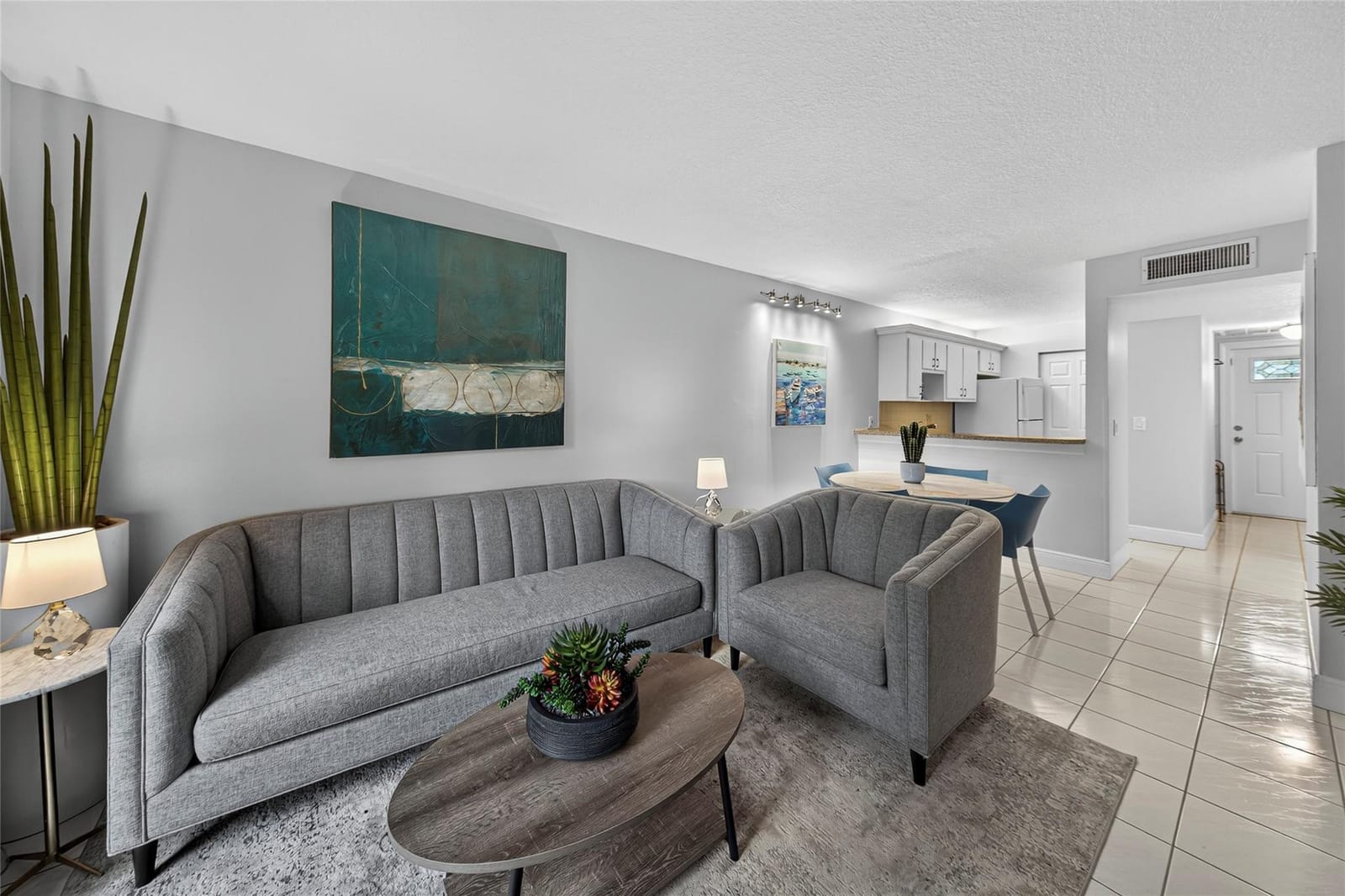 2920 NE 8th Terrace 103 — photo 8