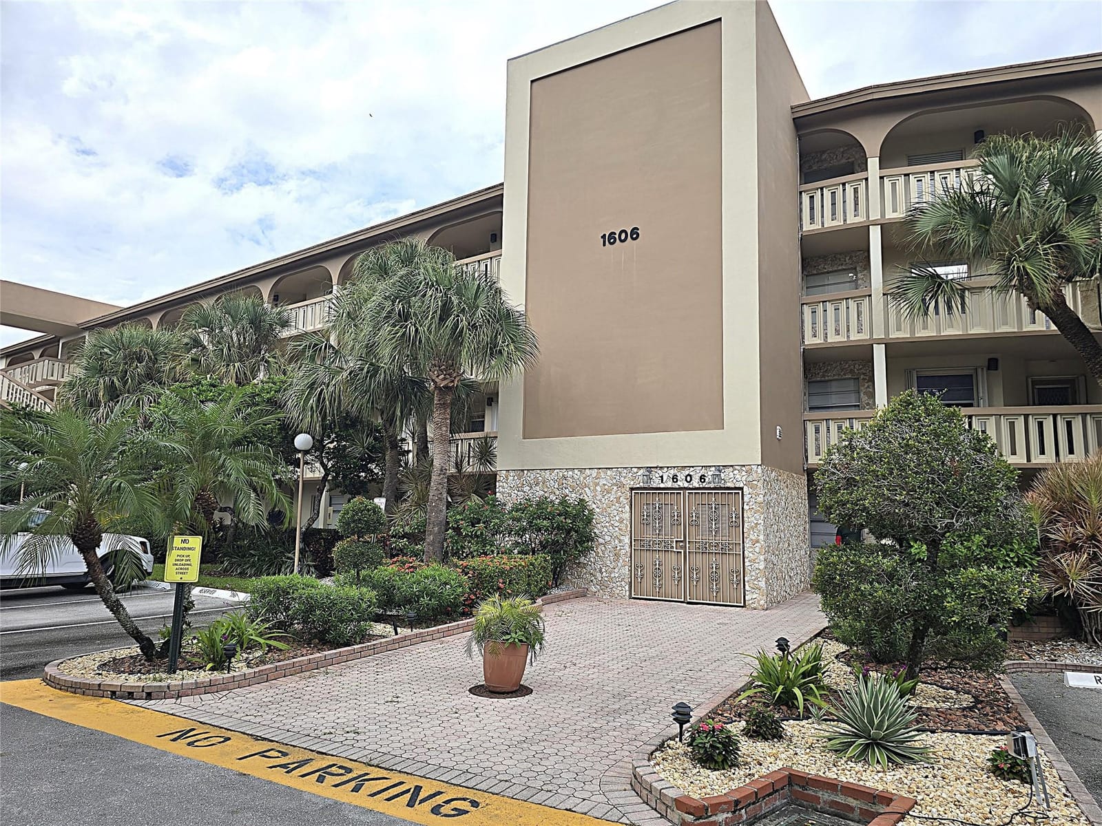 1606 Abaco Drive E1, Coconut Creek, FL 33066