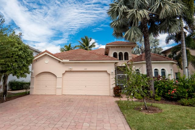 1209 Creekside Drive, sold in Black Diamond Ph 2, Wellington, FL