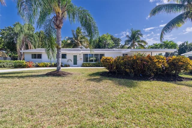 9260 SW 166th Terrace, sold in Benson Park, Palmetto Bay, FL