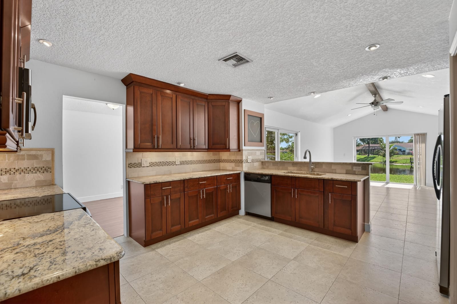 1273 SW 25th Avenue — photo 3