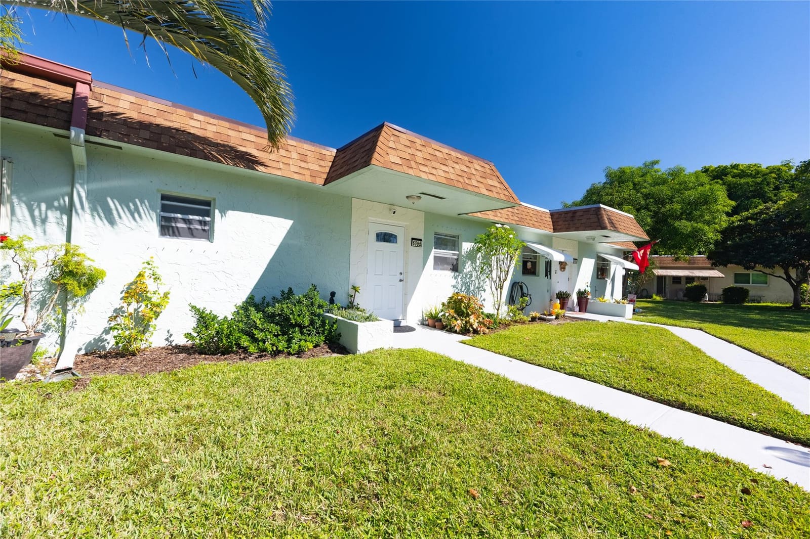 600 SW Natura Boulevard B, Deerfield Beach, FL 33441 photo 2