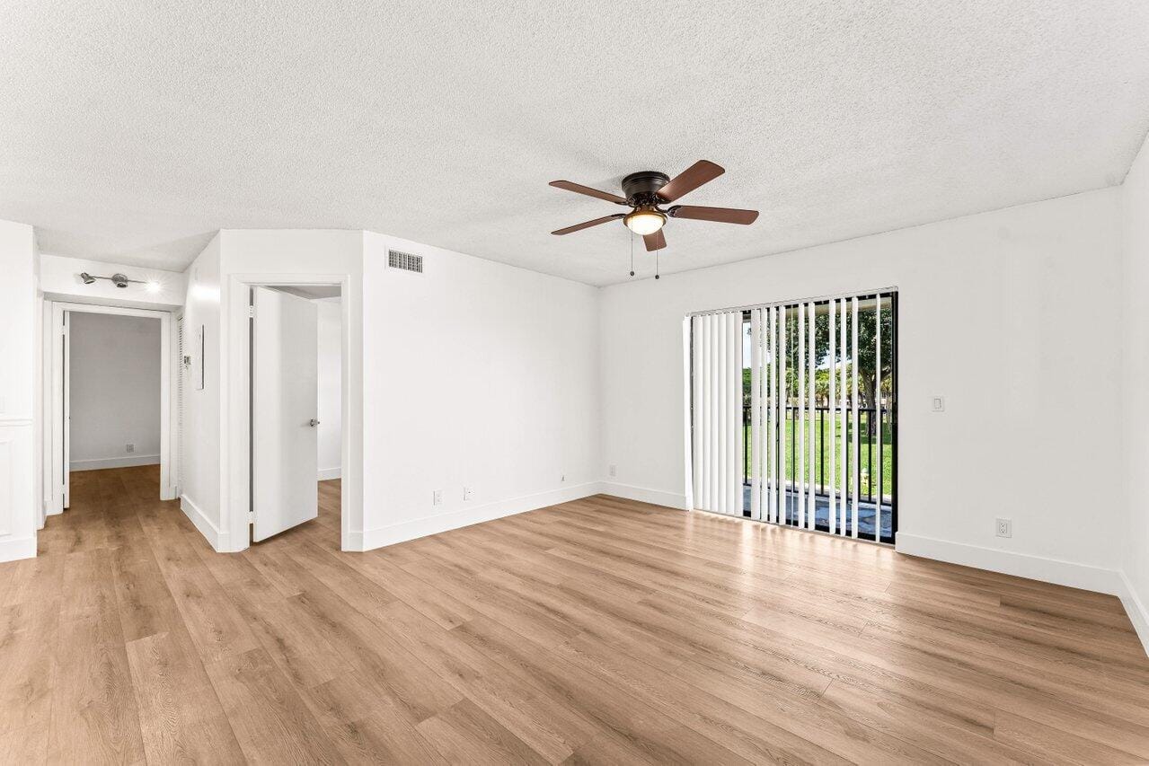 522 Trace Circle 209 — photo 3