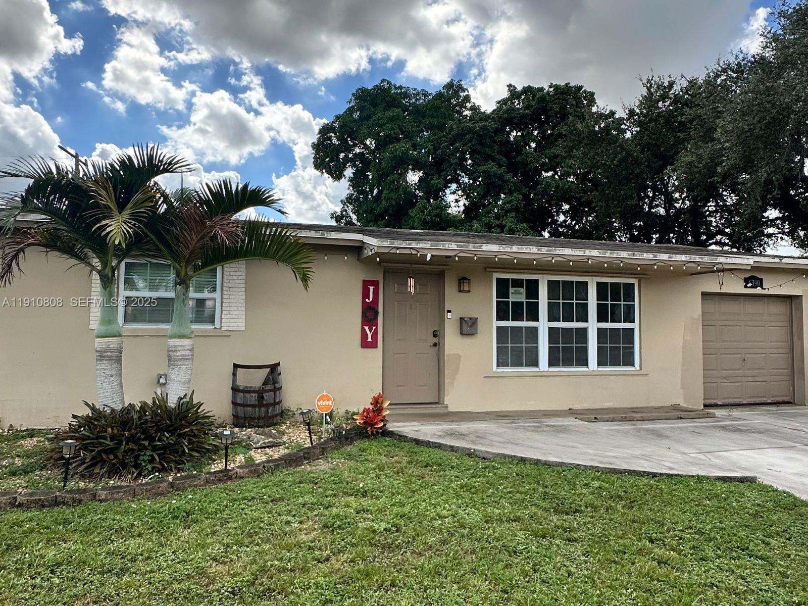 6390 Harding Street, Hollywood, FL 33024, Hollywood