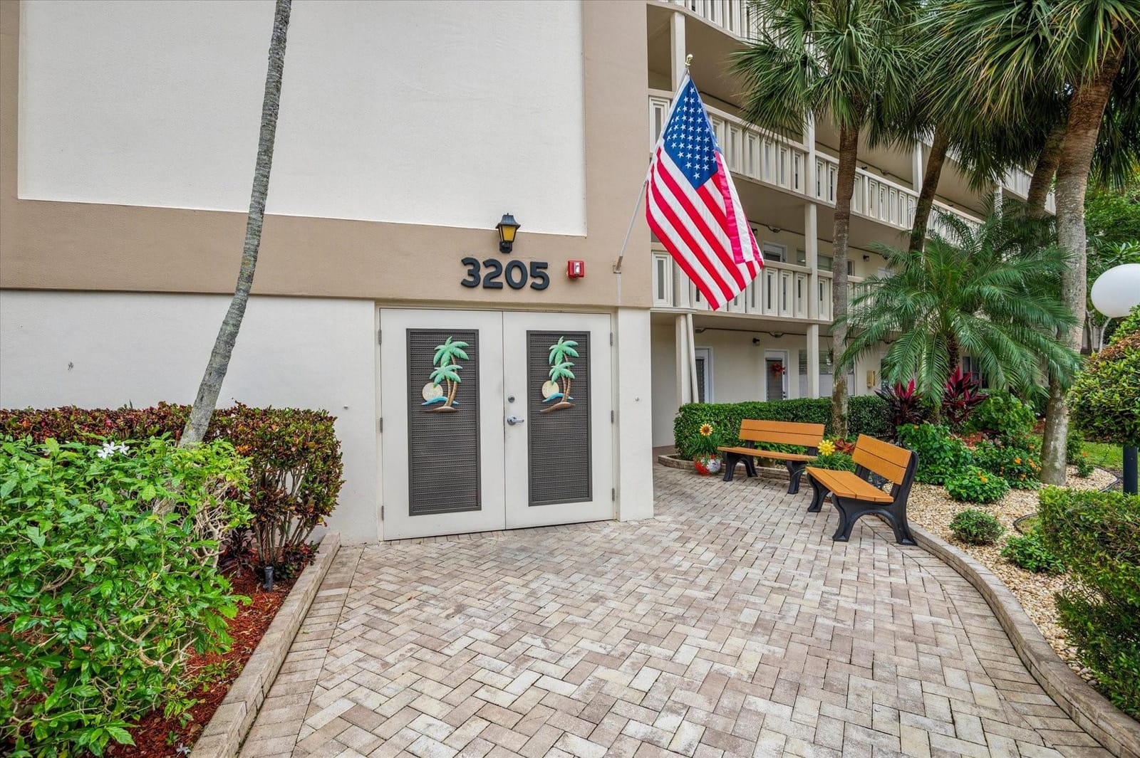 3205 Portofino Point F3 — photo 2