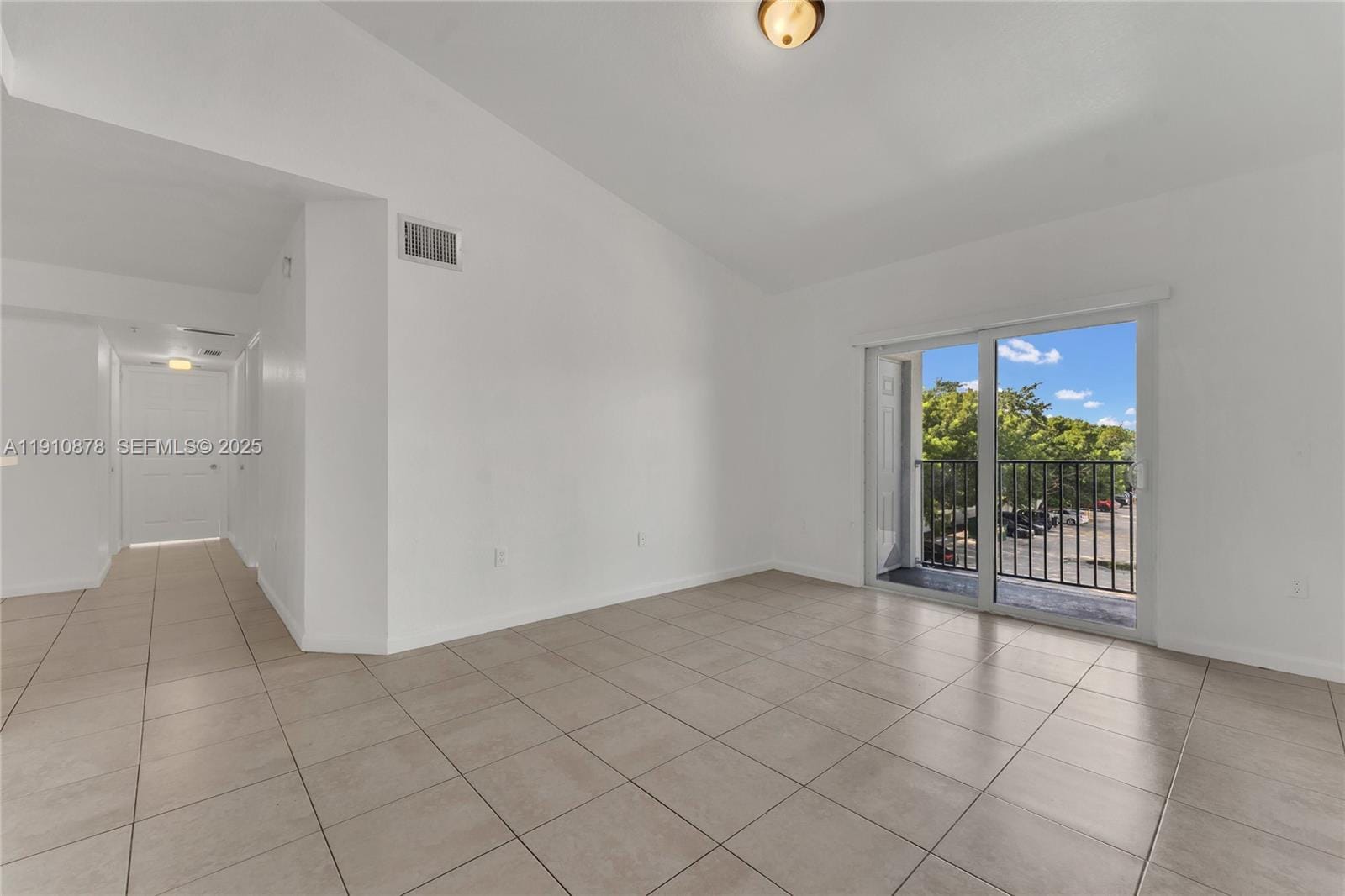 15400 SW 284th Street 1312 — photo 2