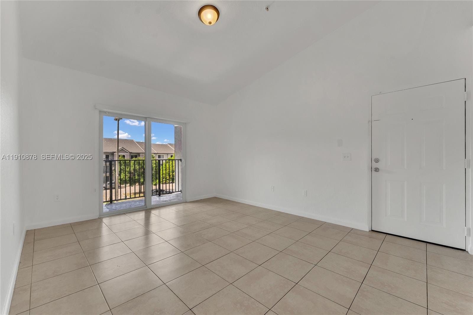15400 SW 284th Street 1312 — photo 3