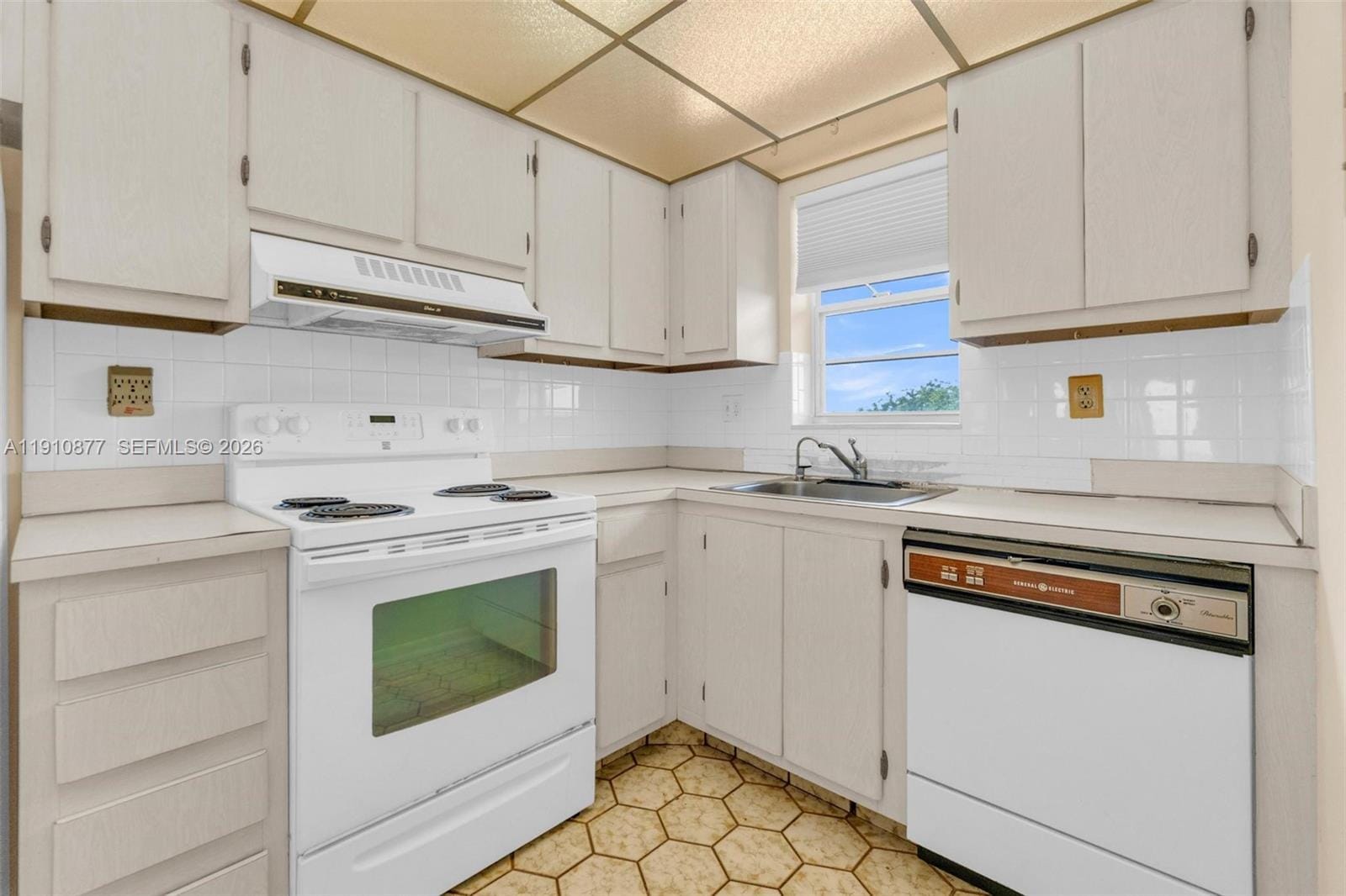 3100 W Rolling Hills Circle 707, Davie, FL 33328 photo 19