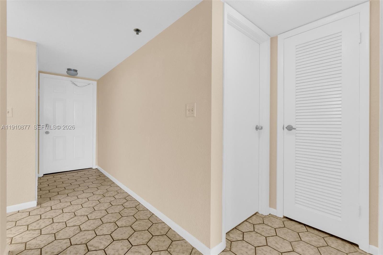 3100 W Rolling Hills Circle 707, Davie, FL 33328 photo 3