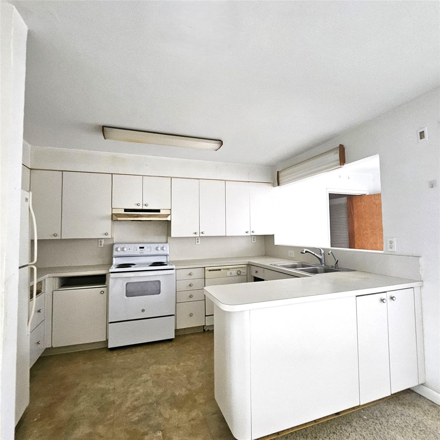 370 NW 65th Avenue — photo 3