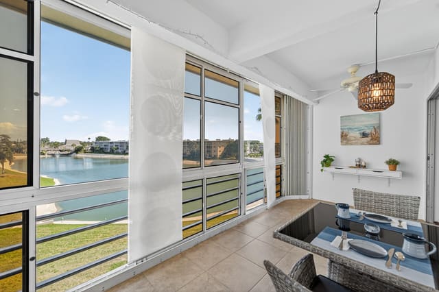 2724 N Garden Drive 403, Lake Worth, FL 33461