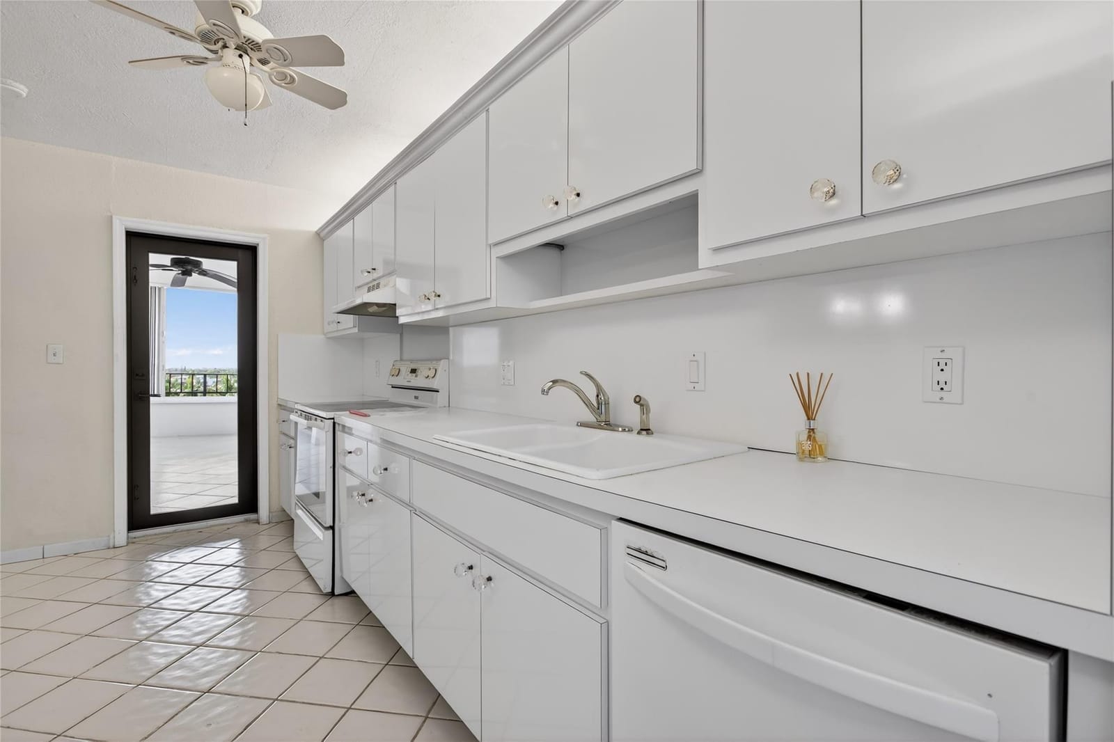 1401 S Ocean Boulevard 605, Pompano Beach, FL 33062 photo 8