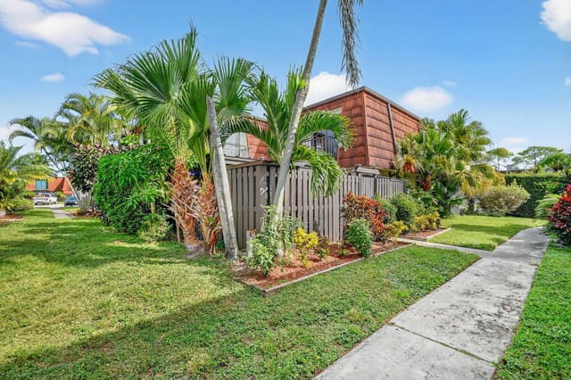2173 White Pine Circle D, sold in Pines, South Miami, FL