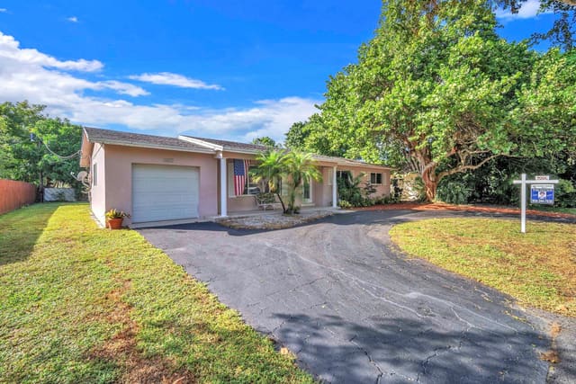 1431 NW 71st Avenue, sold in Mirror Lake Estates Sec 8, Plantation, FL