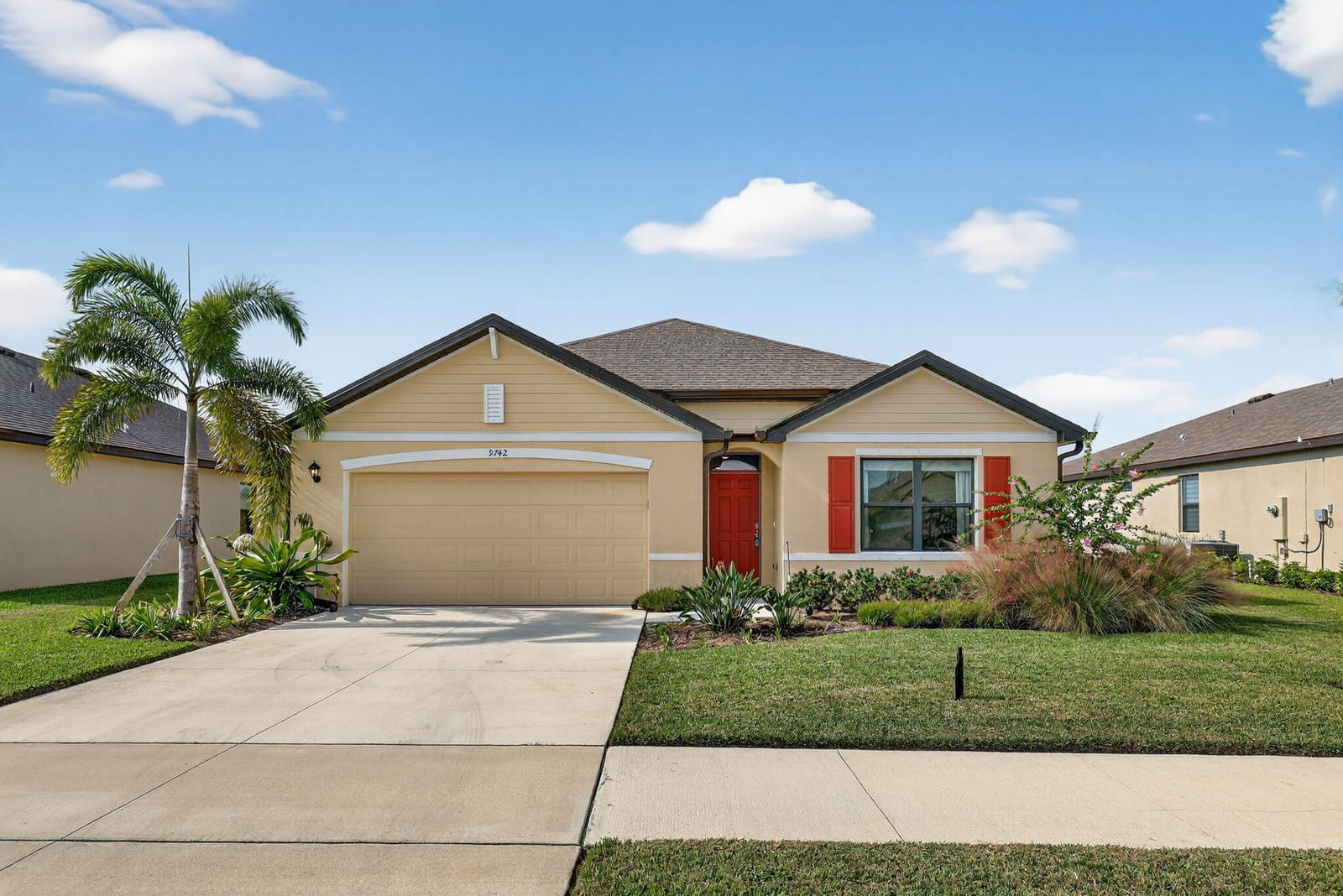 9742 SW Triton Way, Port St. Lucie, FL 34987