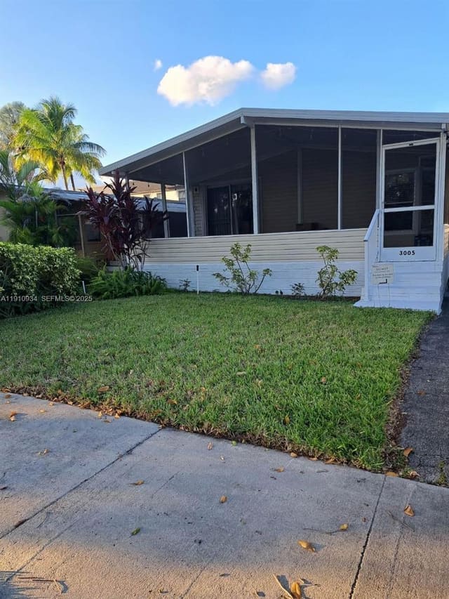 3005 SW 50th Street, sold in Ravenswood North, Dania Beach, FL