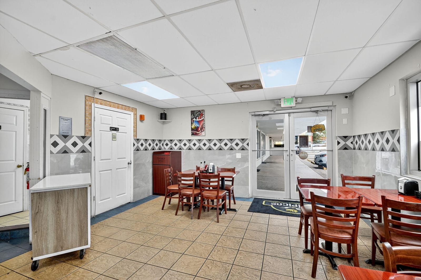 1541 W Blue Heron Boulevard — photo 6