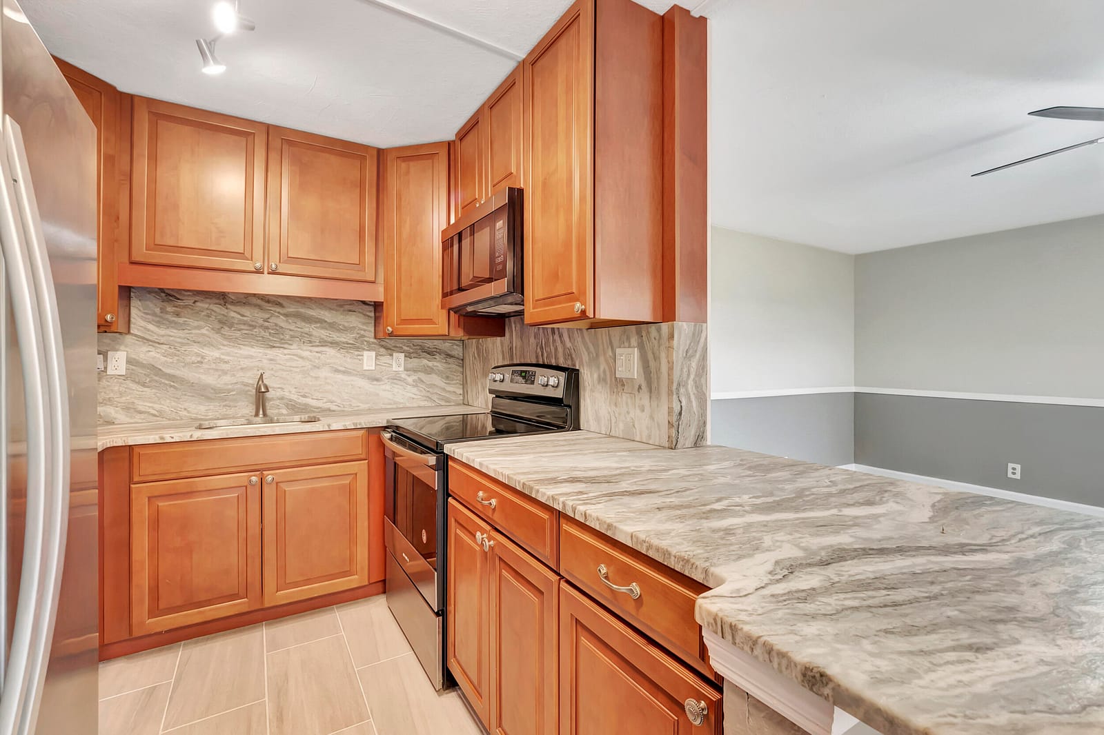 445 Flanders J, Delray Beach, FL 33484