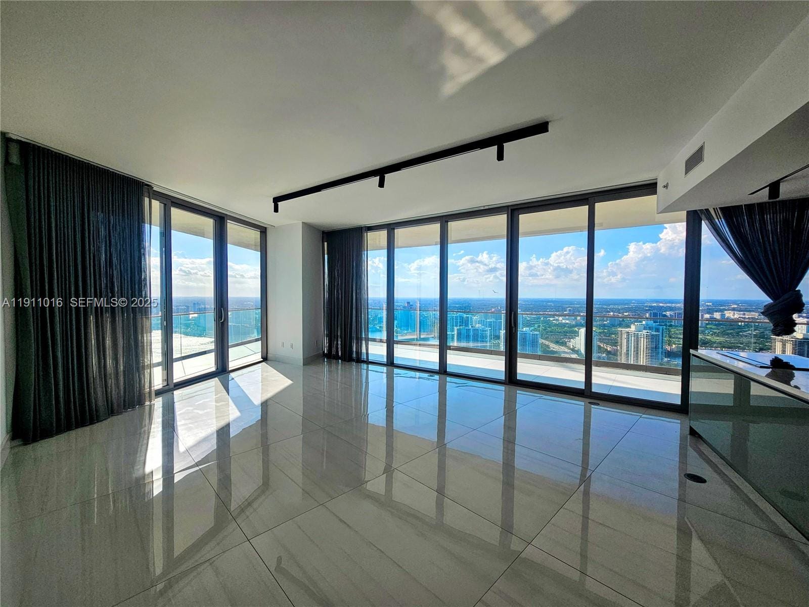 18975 Collins Avenue 4605, Sunny Isles Beach, FL 33160 photo 13